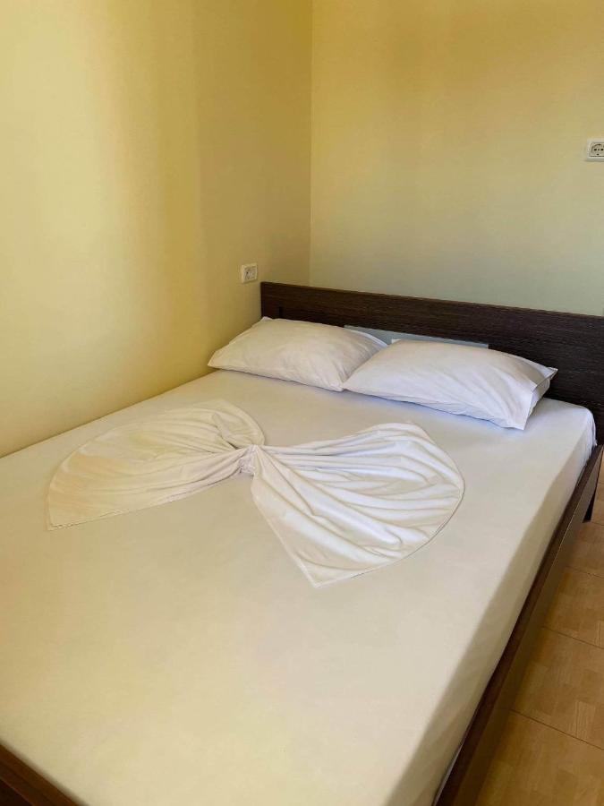 Apartments Luis 卡萨米尔 外观 照片