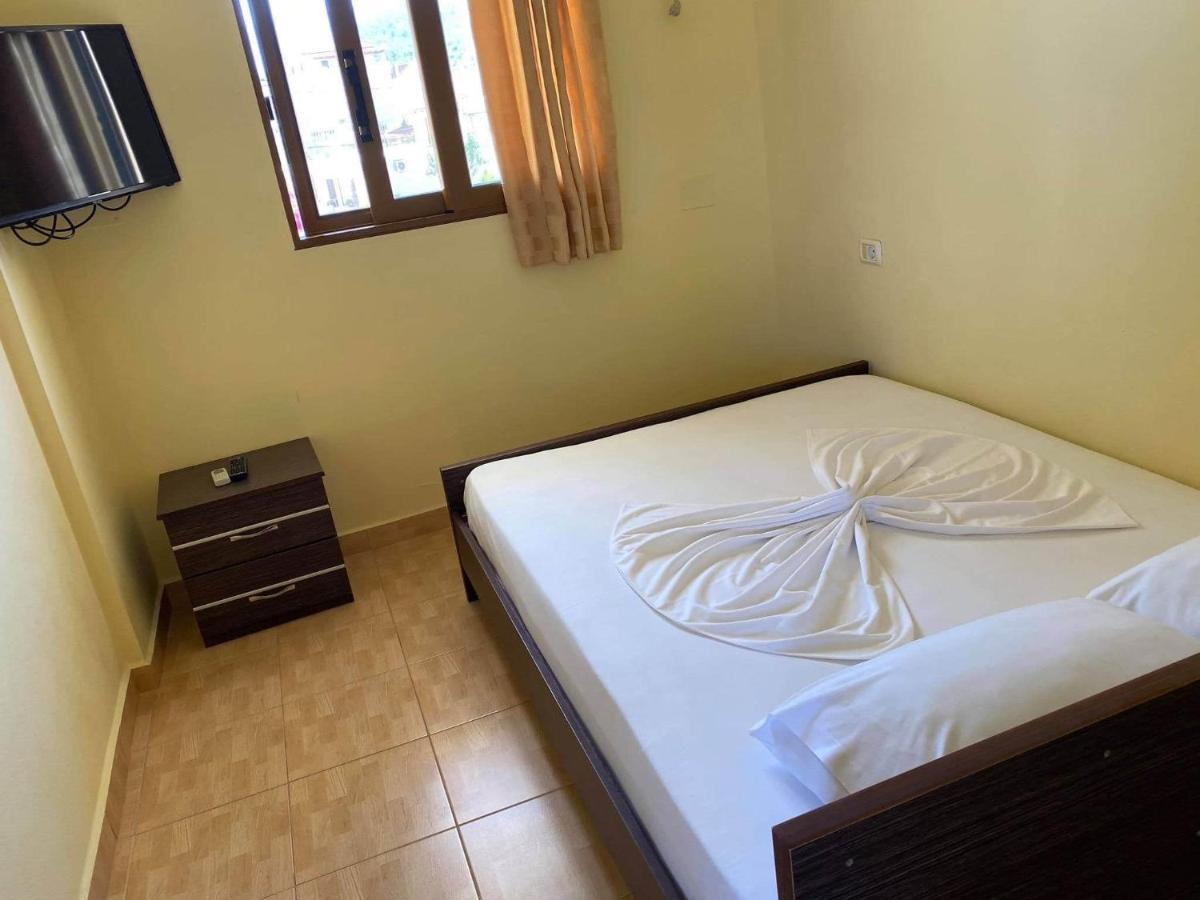 Apartments Luis 卡萨米尔 外观 照片