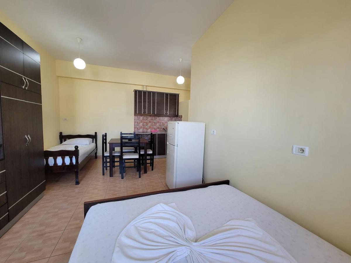 Apartments Luis 卡萨米尔 外观 照片