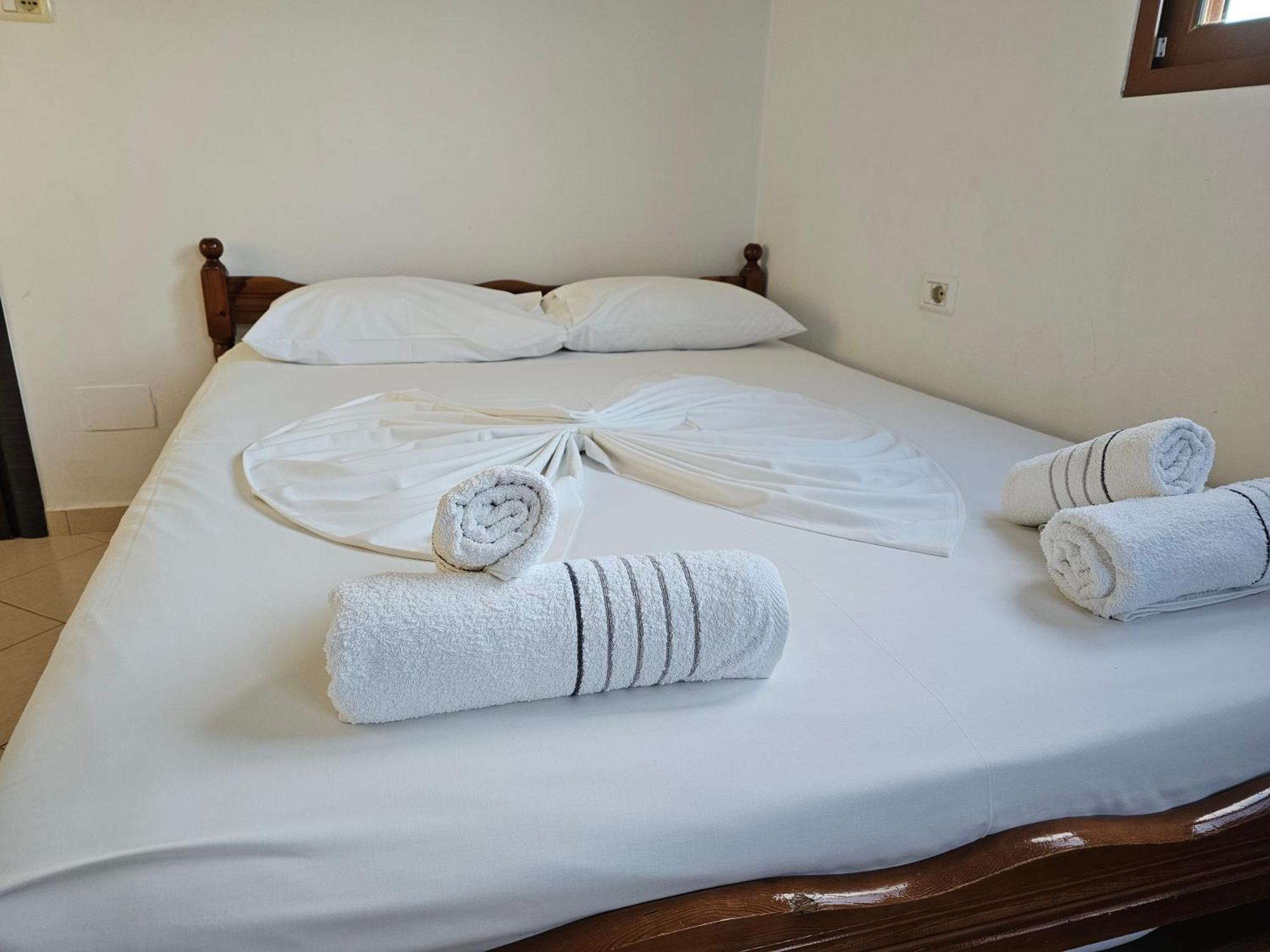 Apartments Luis 卡萨米尔 外观 照片