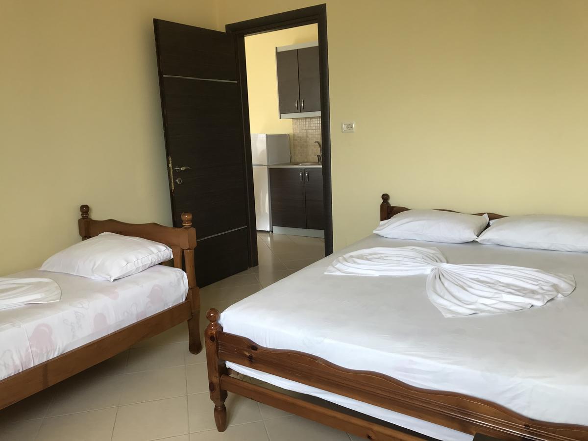 Apartments Luis 卡萨米尔 外观 照片