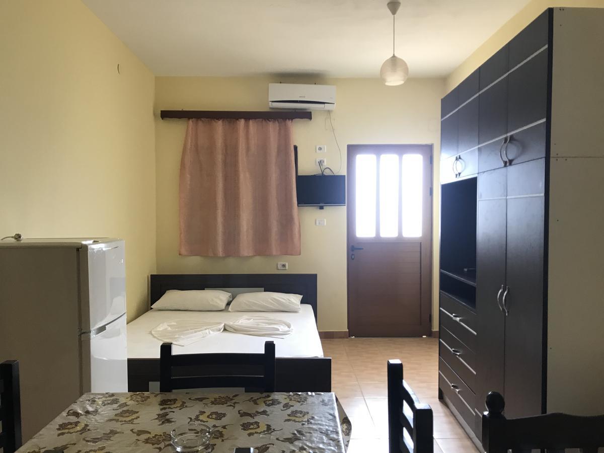 Apartments Luis 卡萨米尔 外观 照片