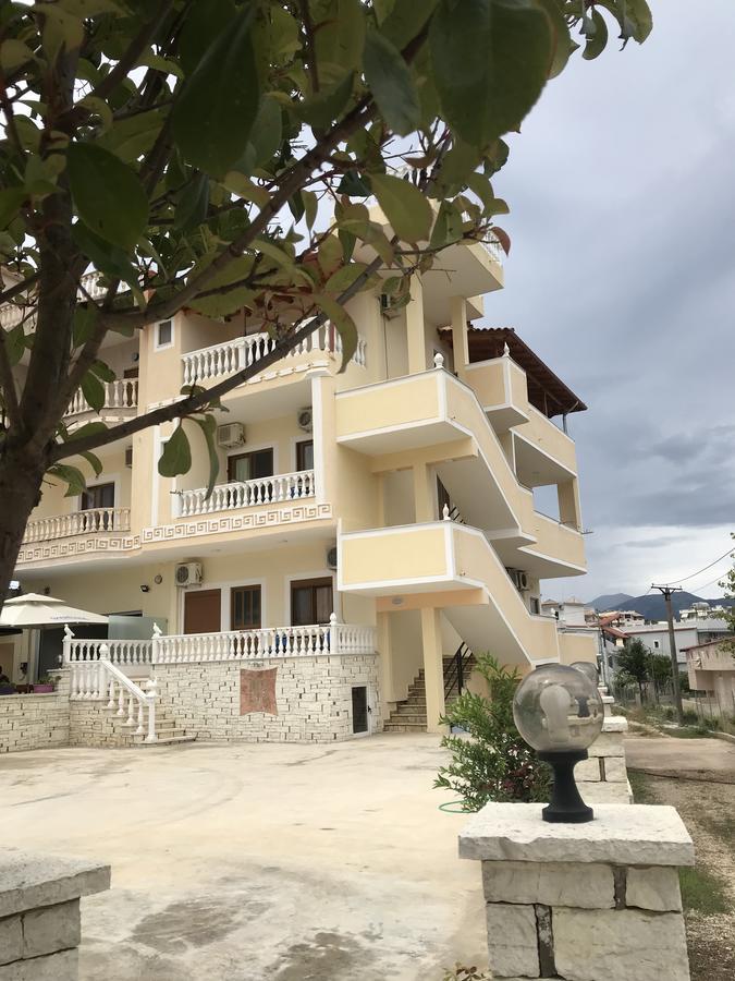 Apartments Luis 卡萨米尔 外观 照片