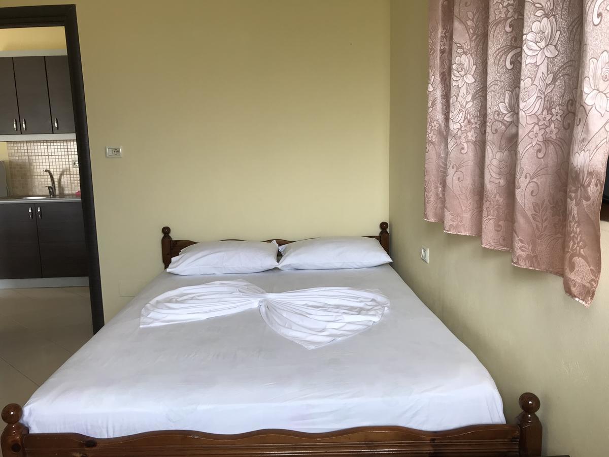 Apartments Luis 卡萨米尔 外观 照片