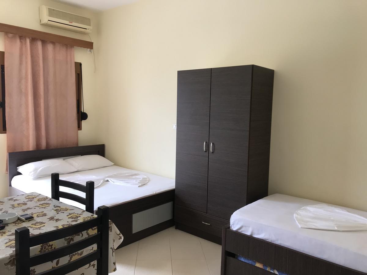 Apartments Luis 卡萨米尔 外观 照片