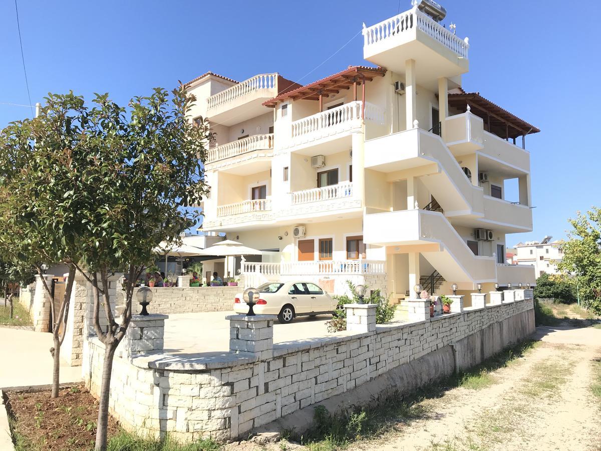Apartments Luis 卡萨米尔 外观 照片