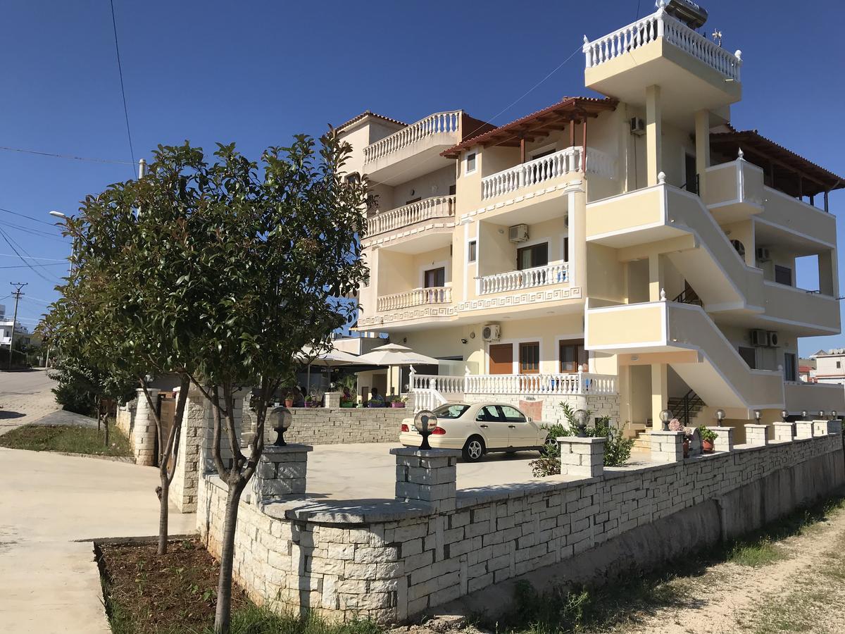 Apartments Luis 卡萨米尔 外观 照片