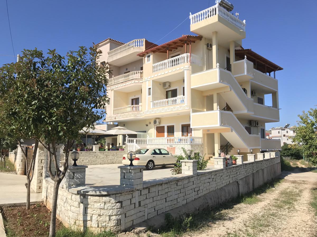Apartments Luis 卡萨米尔 外观 照片